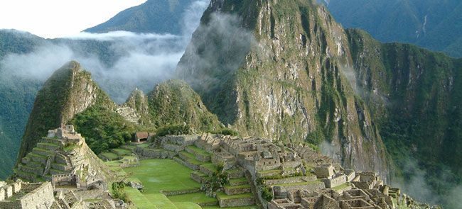 Peru_Machu_Picchu_Sunrise_2